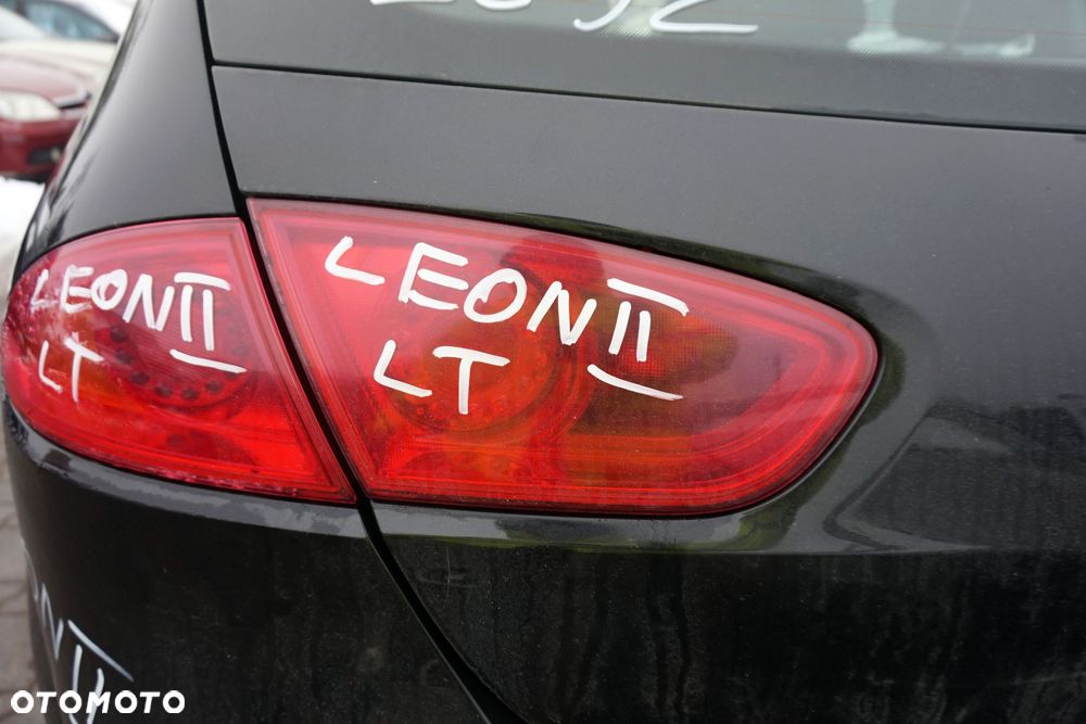 LAMPA TYLNA LEWA KLAPY BAGAŻNIKA LEON II 1P1 LIFT 5D HB  SEAT 2009-2012 - 1