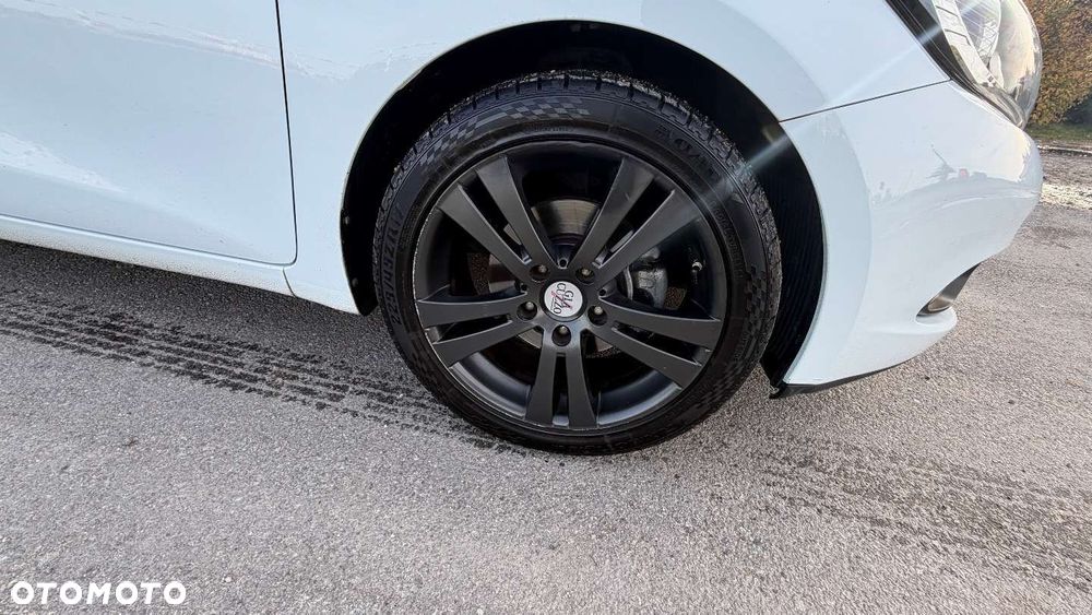 Kia Ceed - 14