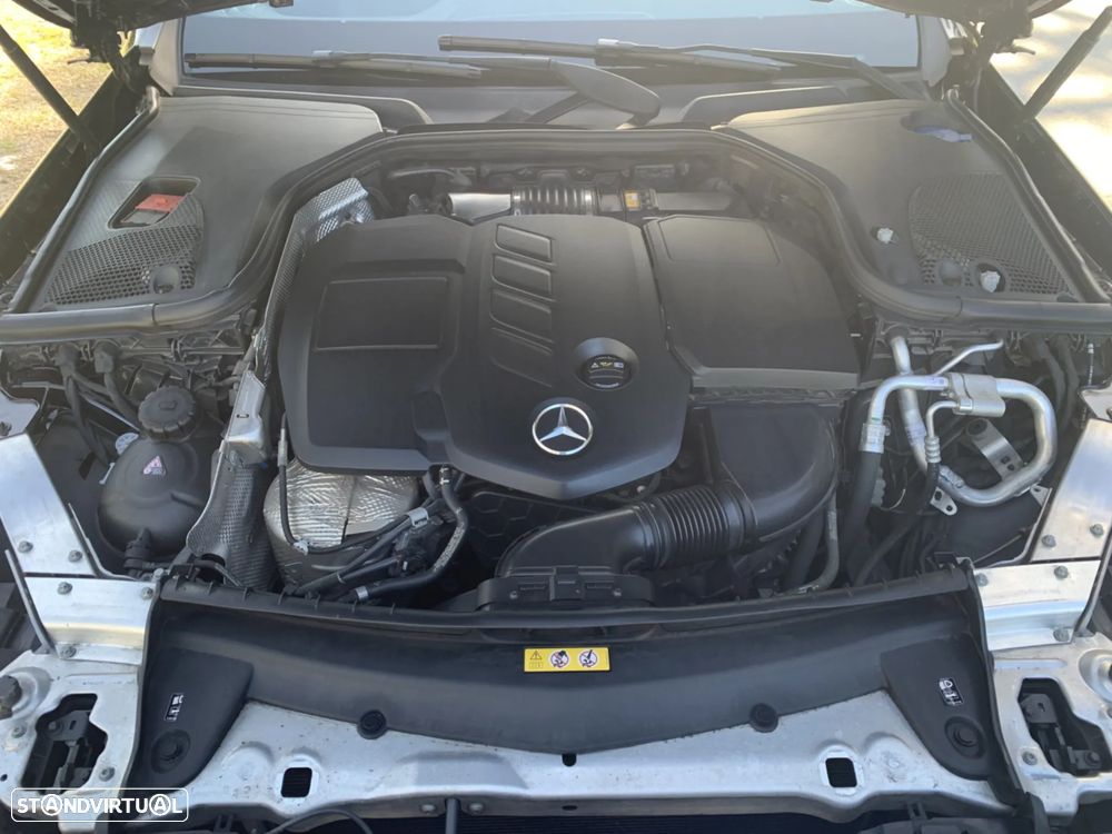 Mercedes-Benz E 200 d 9G-TRONIC AMG Line - 27