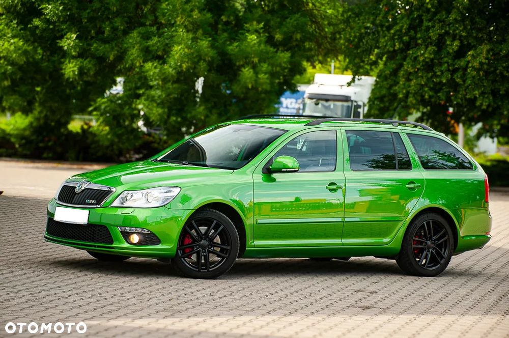 Skoda Octavia 2.0 TSI RS - 10