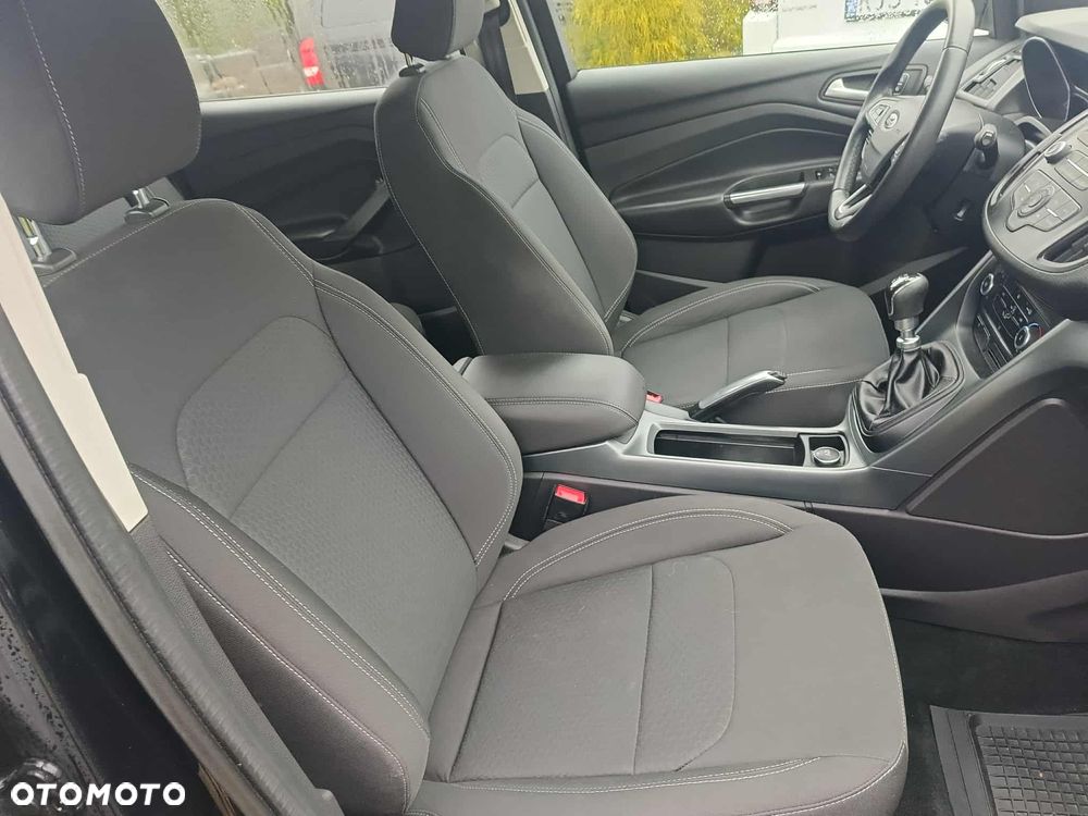 Ford Kuga 1.5 EcoBoost 2x4 Trend - 14