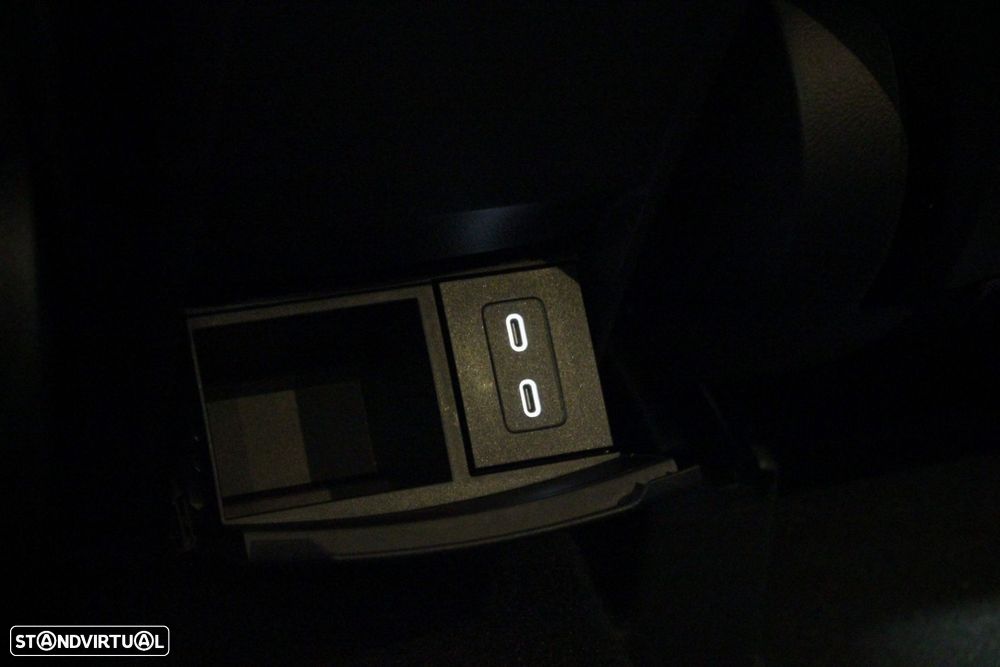 Mercedes-Benz GLA 180 d AMG Line - 39