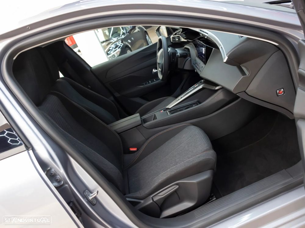 Peugeot 308 SW 1.2 Hybrid Style e-DCS6 - 12