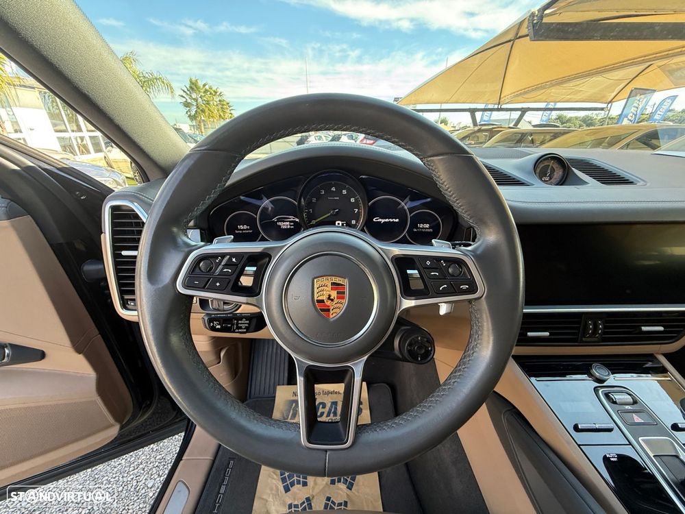 Porsche Cayenne Coupé E-Hybrid Platinum Edition - 16