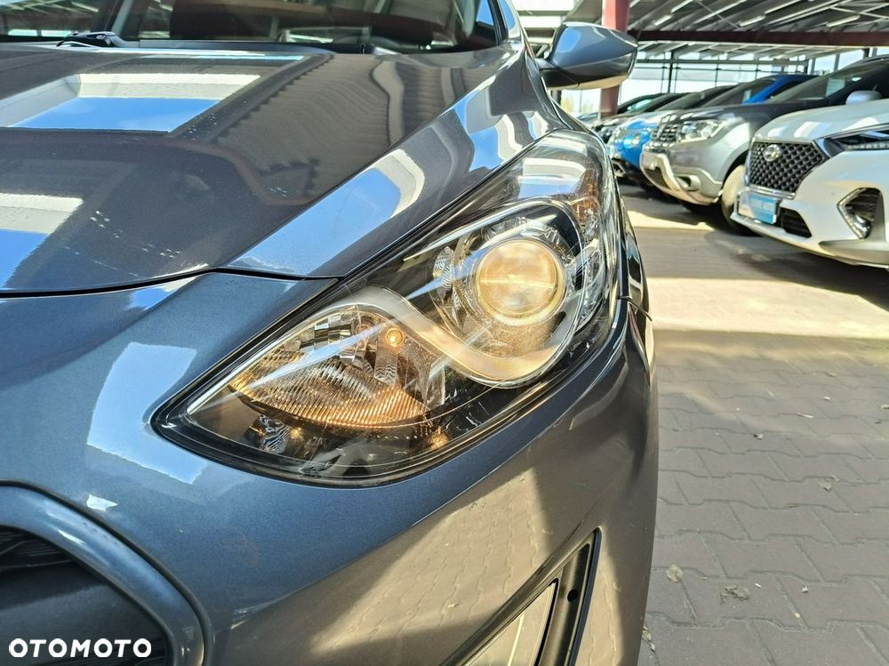 Hyundai i30 blue Kombi 1.4 YES Silver - 8