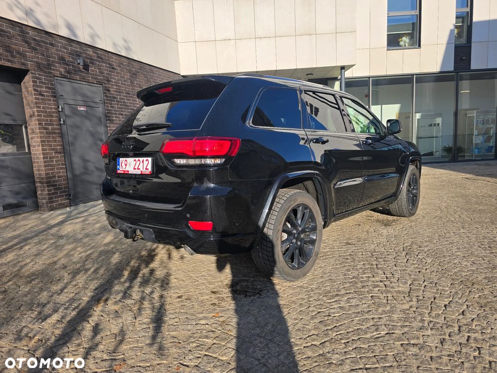 Jeep Grand Cherokee - 8
