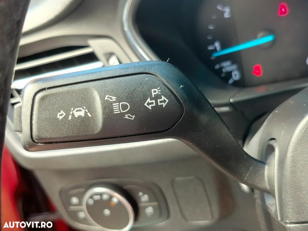 Ford Focus 2.0 EcoBlue Active Business - 29