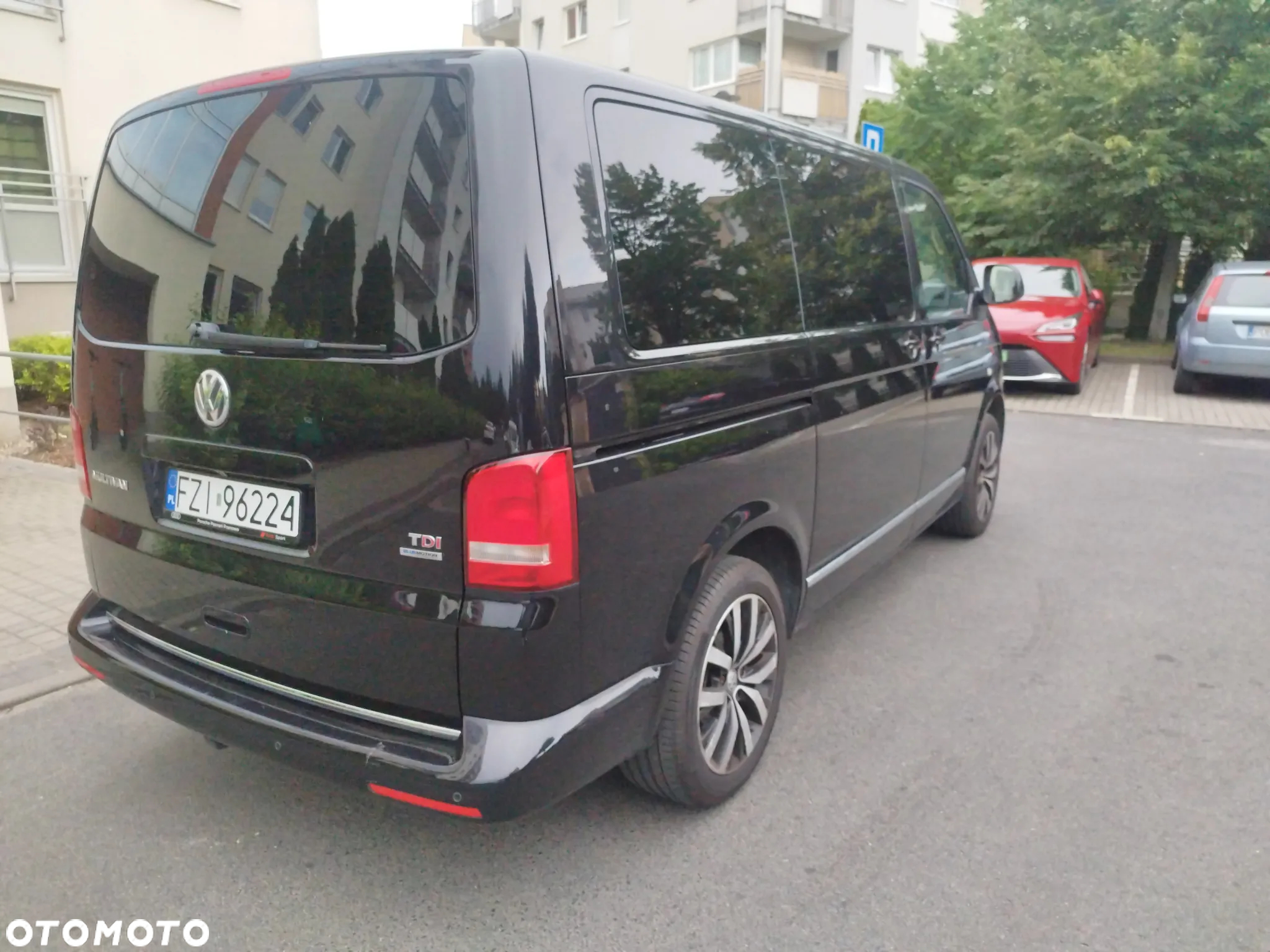 Volkswagen Multivan - 5