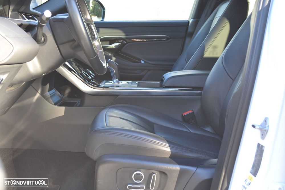 Land Rover Range Rover Evoque 1.5 P300e AWD SE Auto - 22