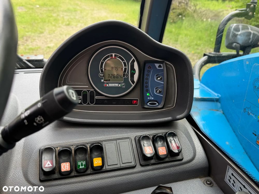 Manitou MT625H. Wersja COMFORT lepsza od Easy!! Ładowarka Teleskopowa 6 metrów Wysuw. Udźwig 2,5tony. Jak Nowa z Salonu. Pochodzi z Gospodarstwa Norweskiego! 2017rok. przebieg tylko 3200mtg. Silnik Kubota 4cyl. Mocny 80 Km. ZERO ZUŻYCIA ORYGINAŁ. Bez luzów i wycieków. Aktualna DEKRA BMWT. Mała Gabarytowo a Bardzo wydajna maszyna. Opony Nowe! Szybka wolna jazda. 3tryby skrętu! Zadbany sprzęt. Okazja - 8