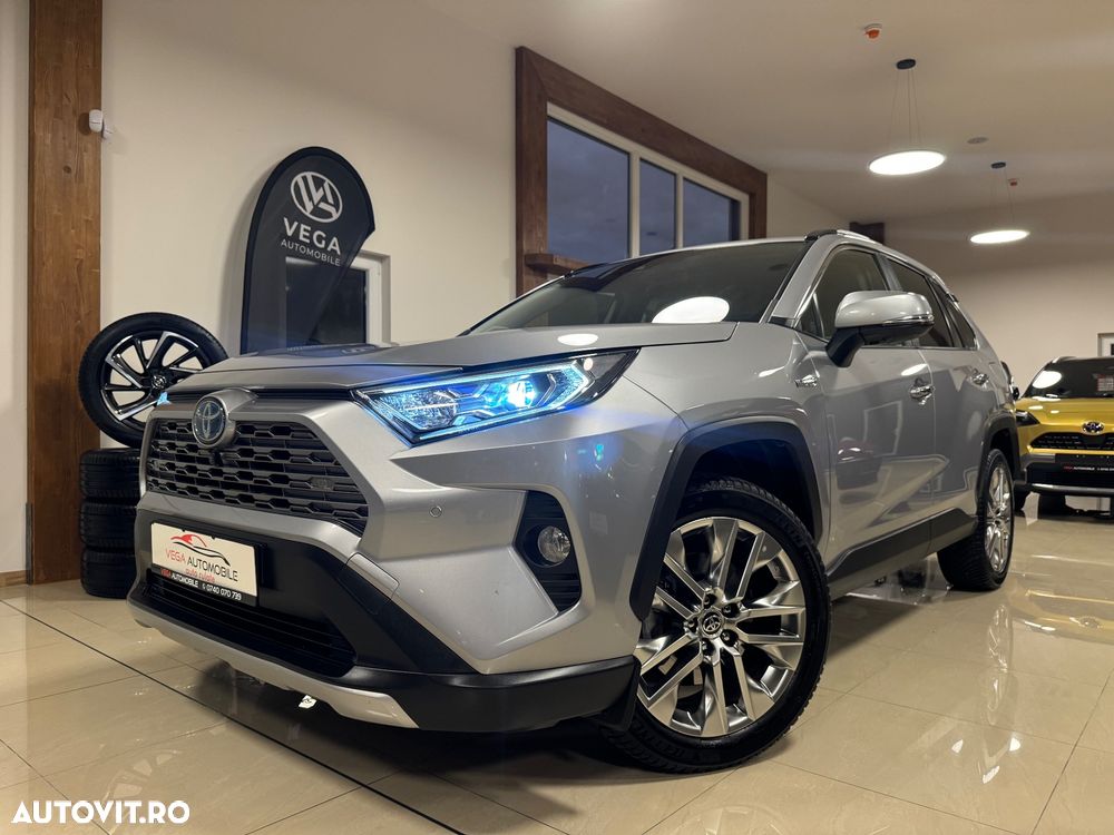 Toyota RAV4 2.5 4x4 Hybrid Team Deutschland - 1