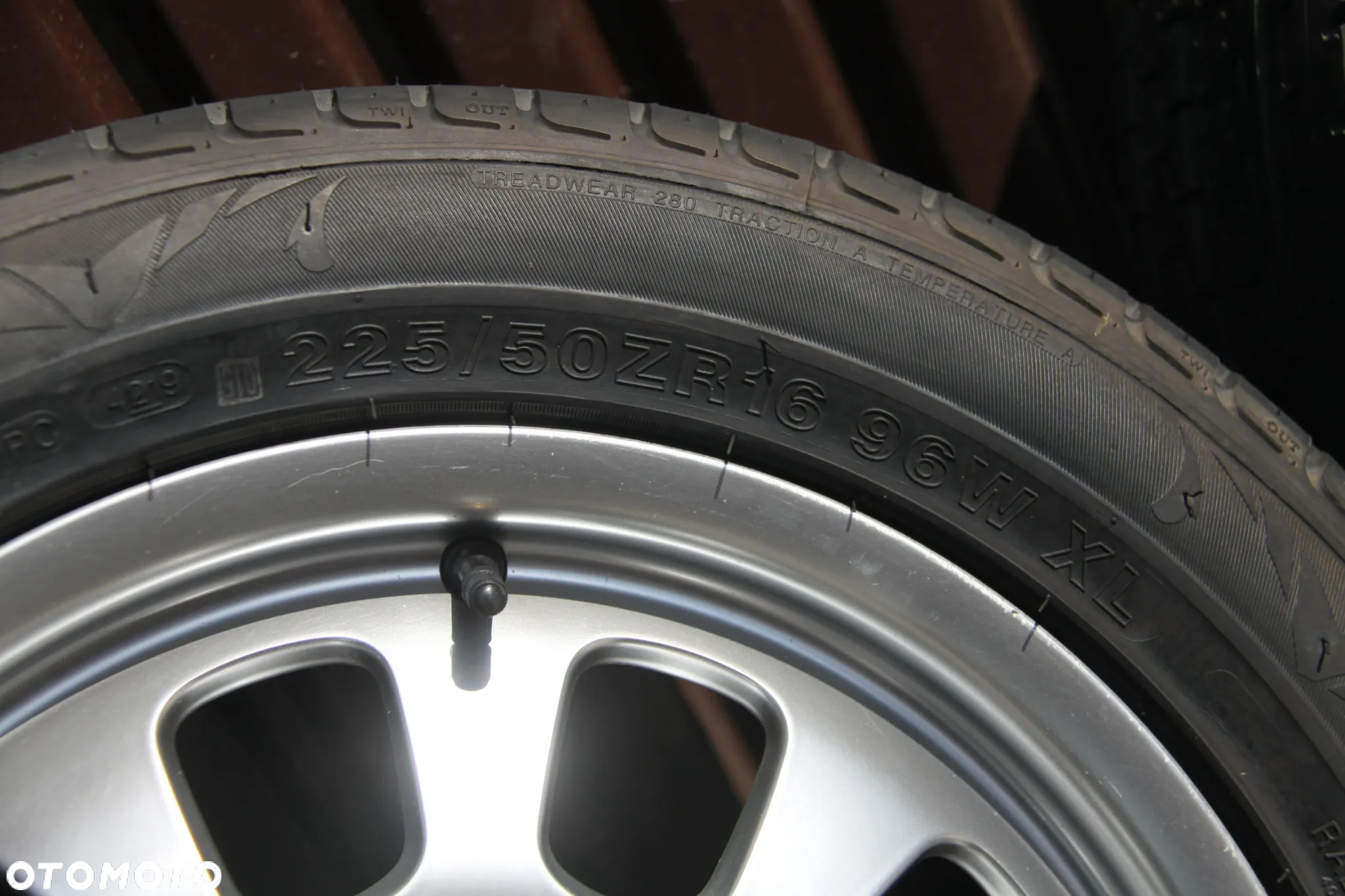 Koła Aluminiowe BMW 225/50 R16 7Jx16 H2 ET 47 5 x 120 Nowe Opony - 8