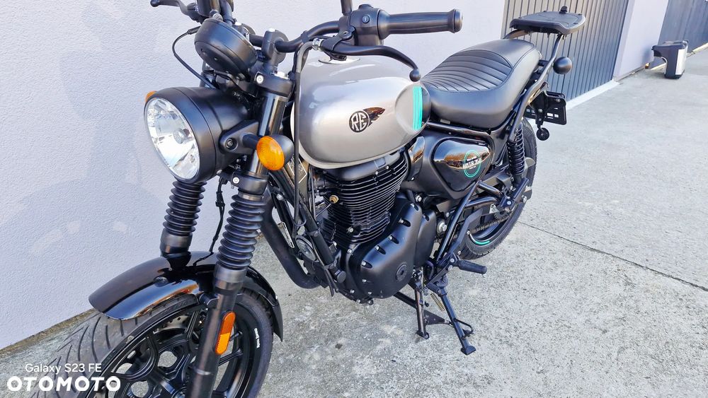 Royal Enfield HNTR - 21