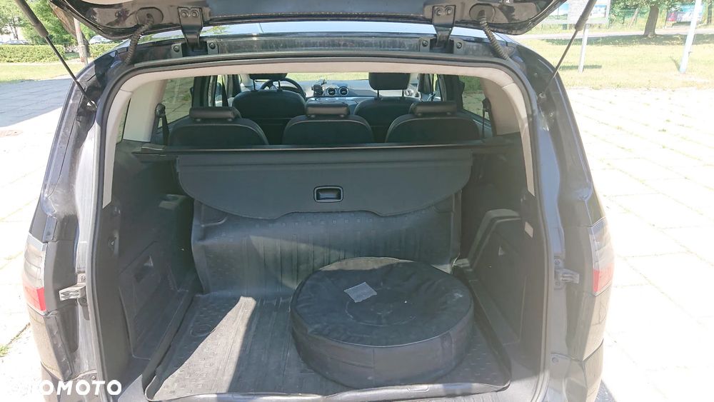 Ford S-Max 2.5 Titanium - 9