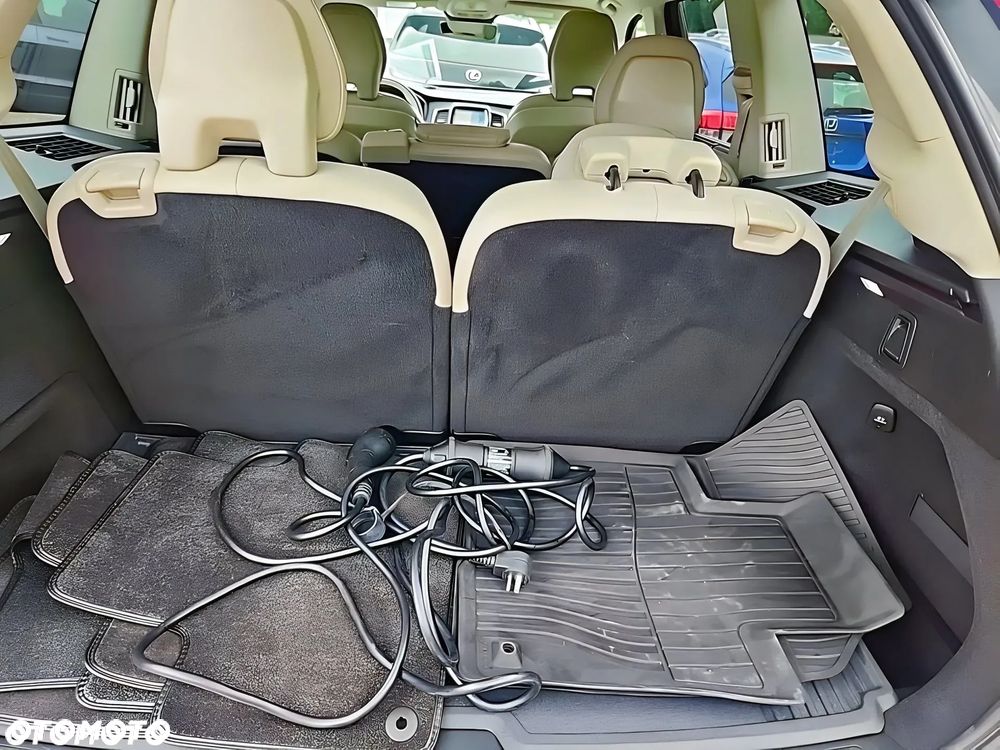 Volvo XC 90 T8 AWD Recharge Geartronic Inscription Edition - 10