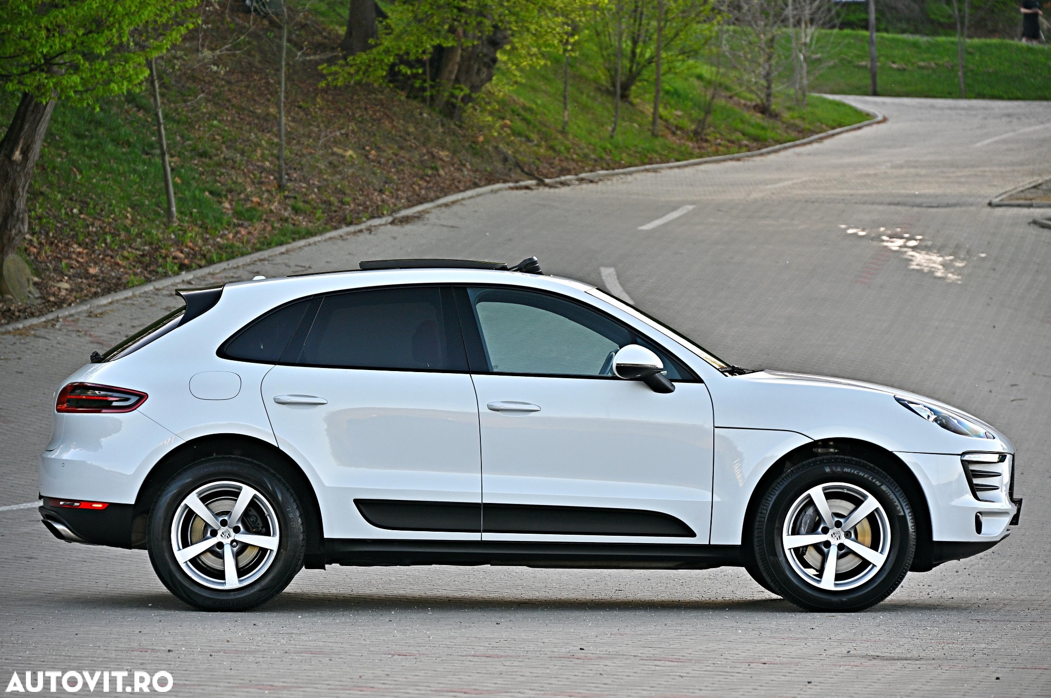 Porsche Macan - 4