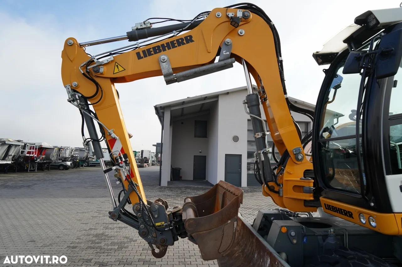 Liebherr 910 COMPACT LITRONIC / EXCAVATOR PE ROȚI / AER CONDIȚIONAT / CAMERĂ / ANUL 2020 / CONTRACT DE SERVICE POST-SERVICE - 14