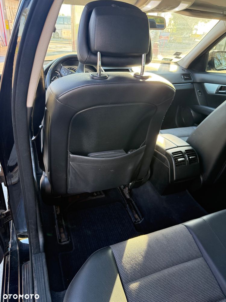 Mercedes-Benz Klasa C 220 CDI Avantgarde - 26