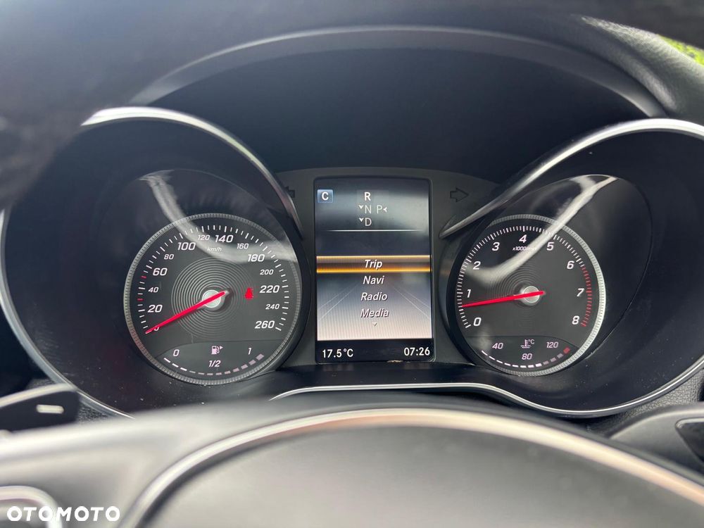 Mercedes-Benz Klasa C 300 9G-TRONIC AMG Line - 21