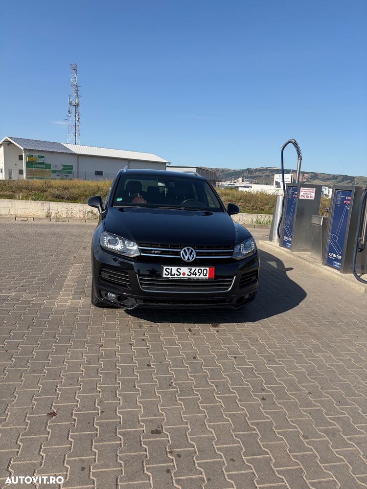 Volkswagen Touareg - 1