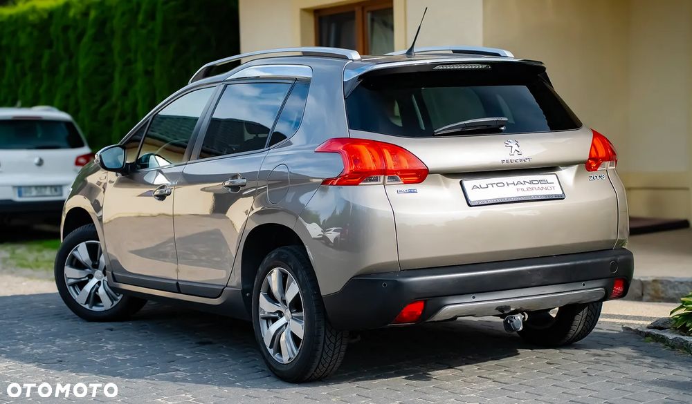 Peugeot 2008 BlueHDi 100 STOP & START Style - 17