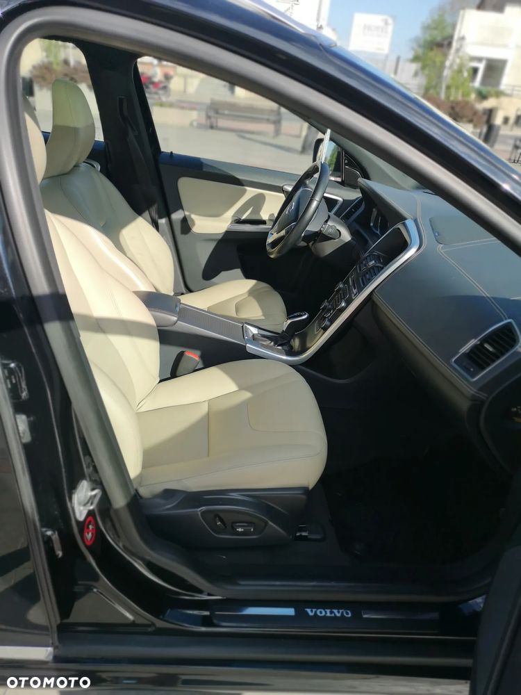 Volvo XC 60 D4 Drive-E Summum - 11