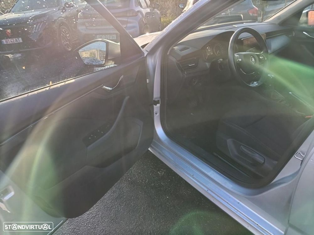 Skoda Kamiq 1.0 TSI DSG - 4