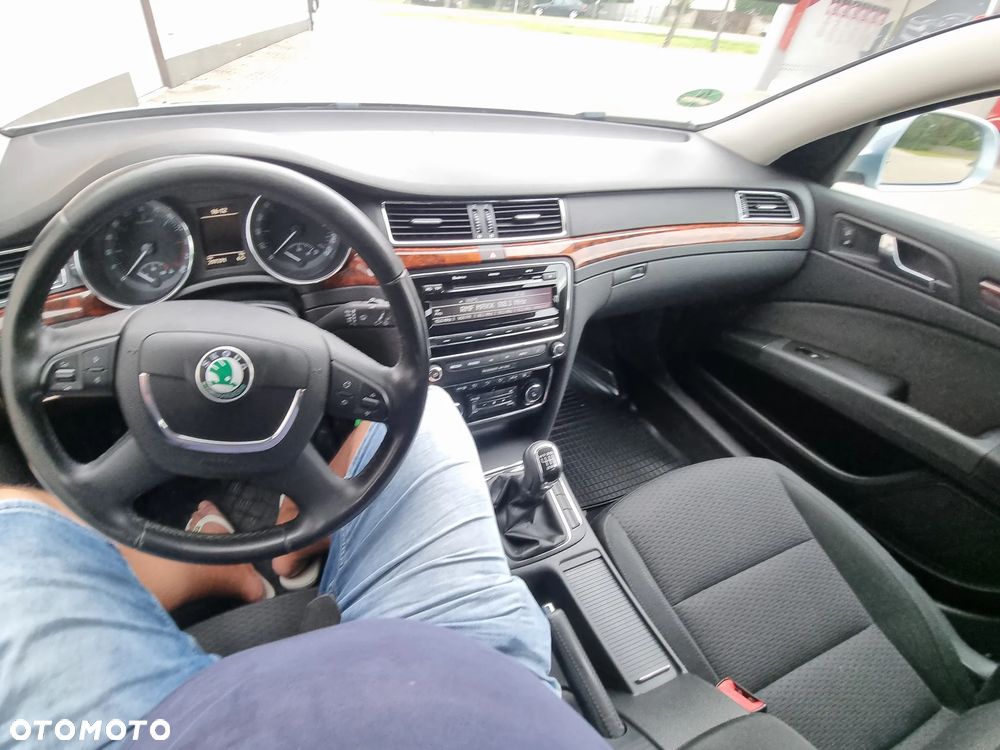 Skoda Superb 2.0 TDI Platinum - 26