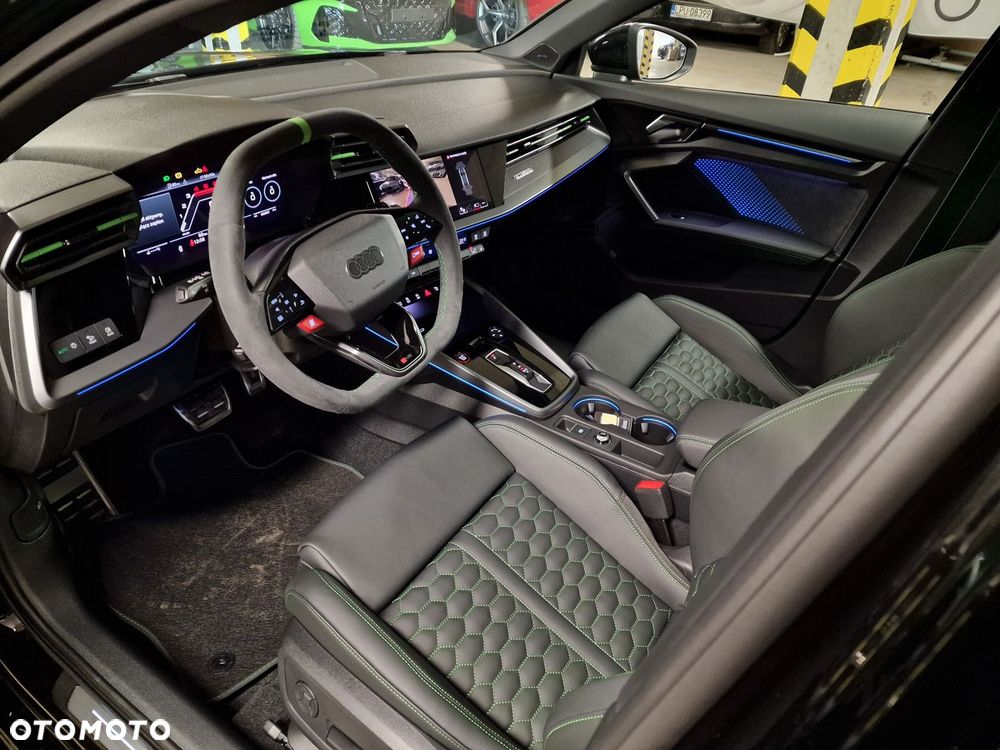 Audi RS3 Limousine - 10