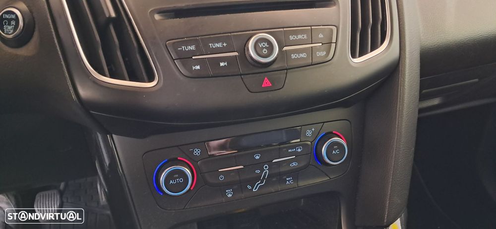 Ford Focus 1.5 TDCi EcoBlue Titanium - 10