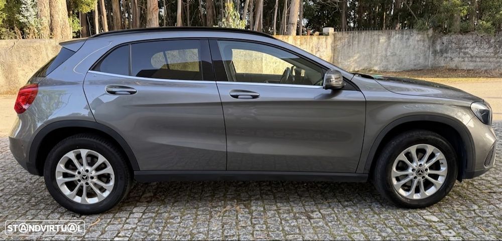 Mercedes-Benz GLA 180 CDI Urban - 4