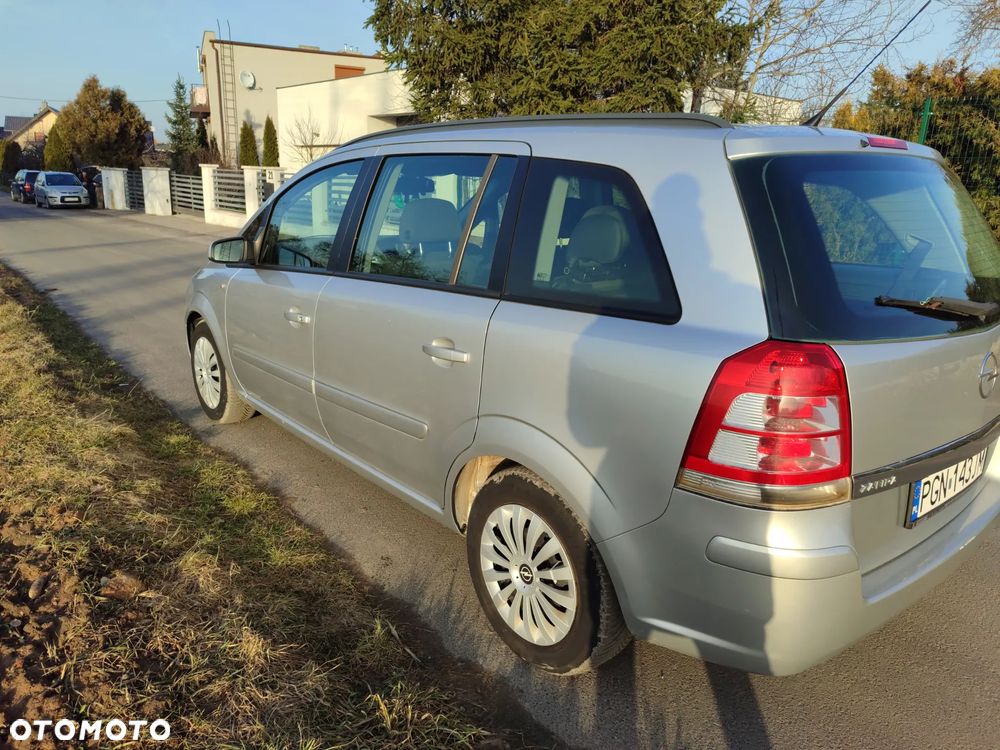Opel Zafira 1.8 - 6