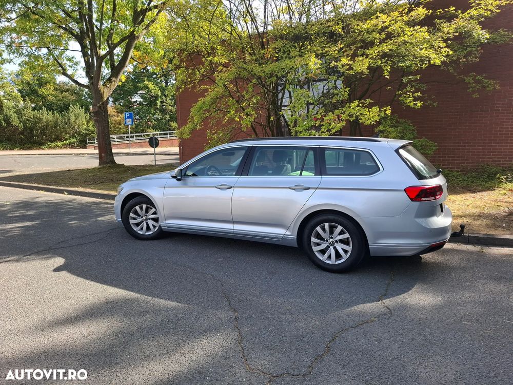 Volkswagen Passat - 4
