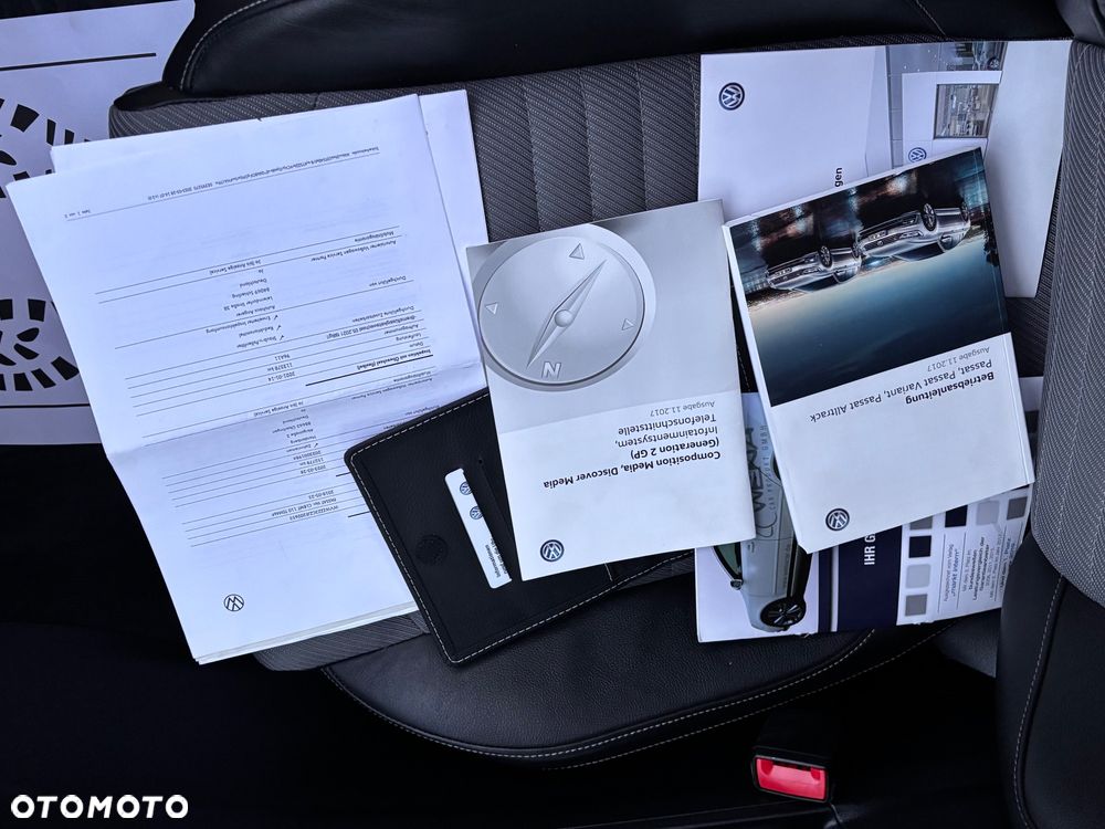 Volkswagen Passat 2.0 TDI SCR Elegance - 21