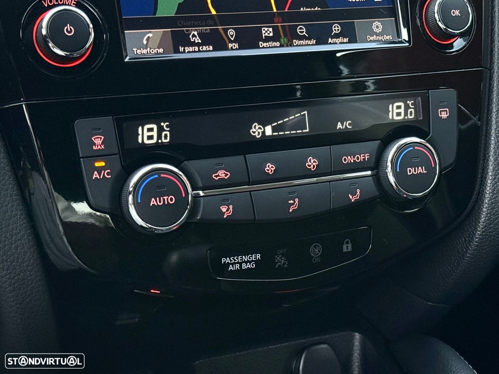 Nissan Qashqai 1.5 dCi N-Connecta J18 - 14