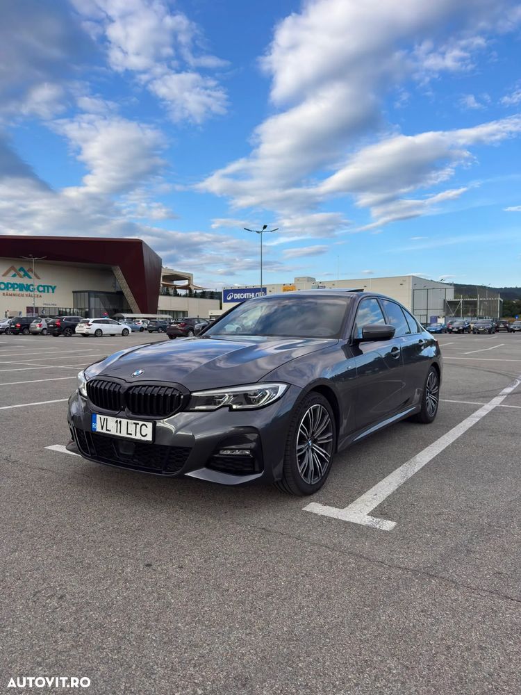 BMW Seria 3 330i xDrive AT - 1