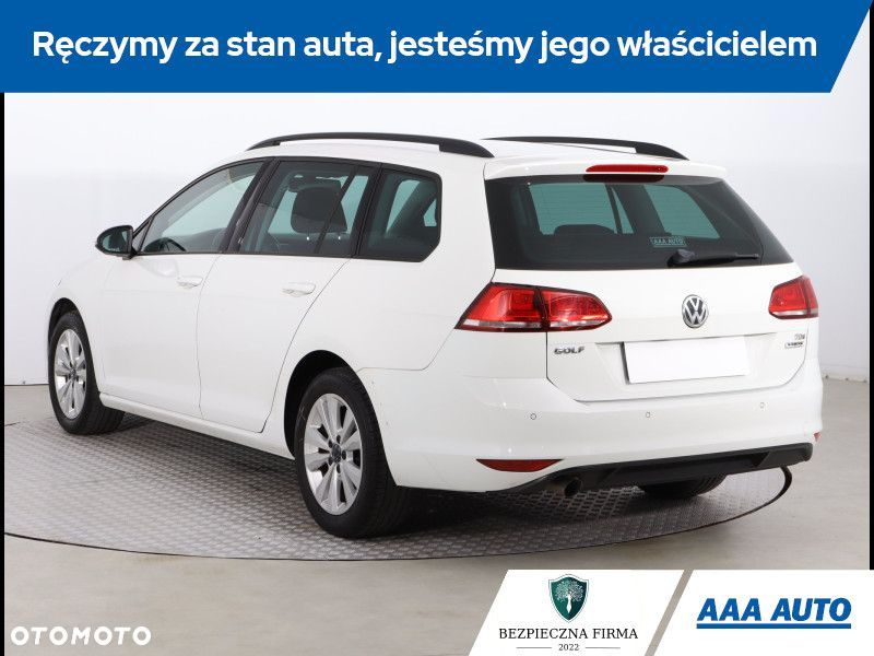 Volkswagen Golf - 5