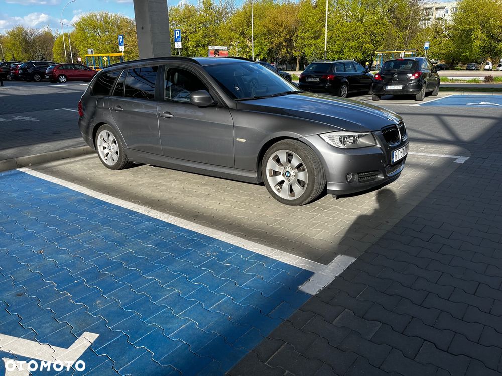 BMW Seria 3 318d DPF - 7