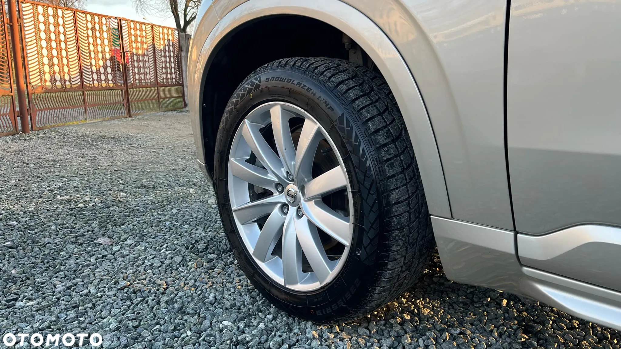 Volvo XC 90 T6 AWD Momentum 7os - 16