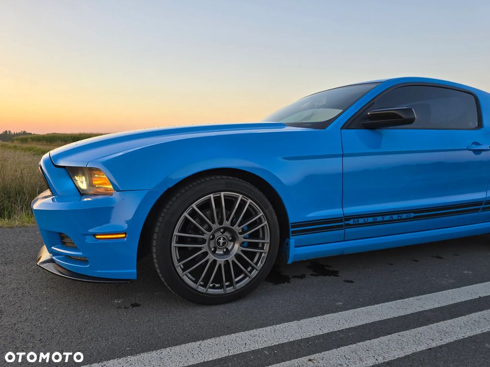 Ford Mustang 3.7 V6 Premium - 9