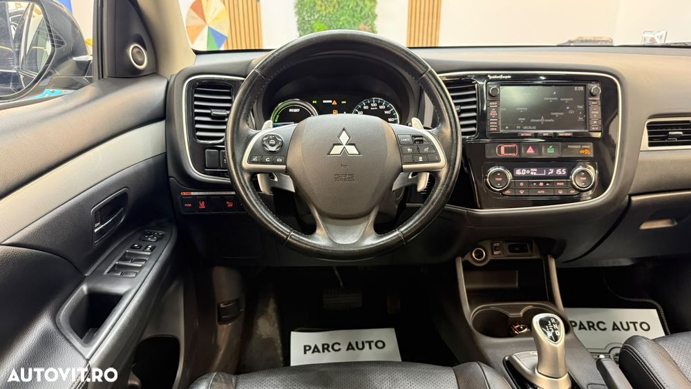 Mitsubishi Outlander - 20