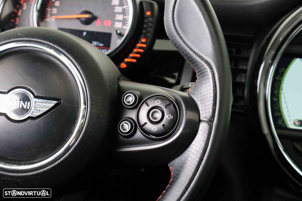 MINI 3 Portas Cooper D Auto - 19