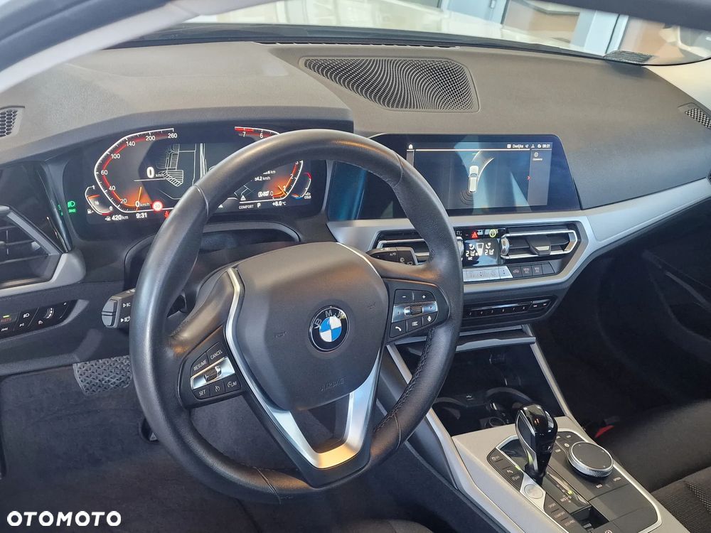 BMW Seria 3 318i Advantage - 15