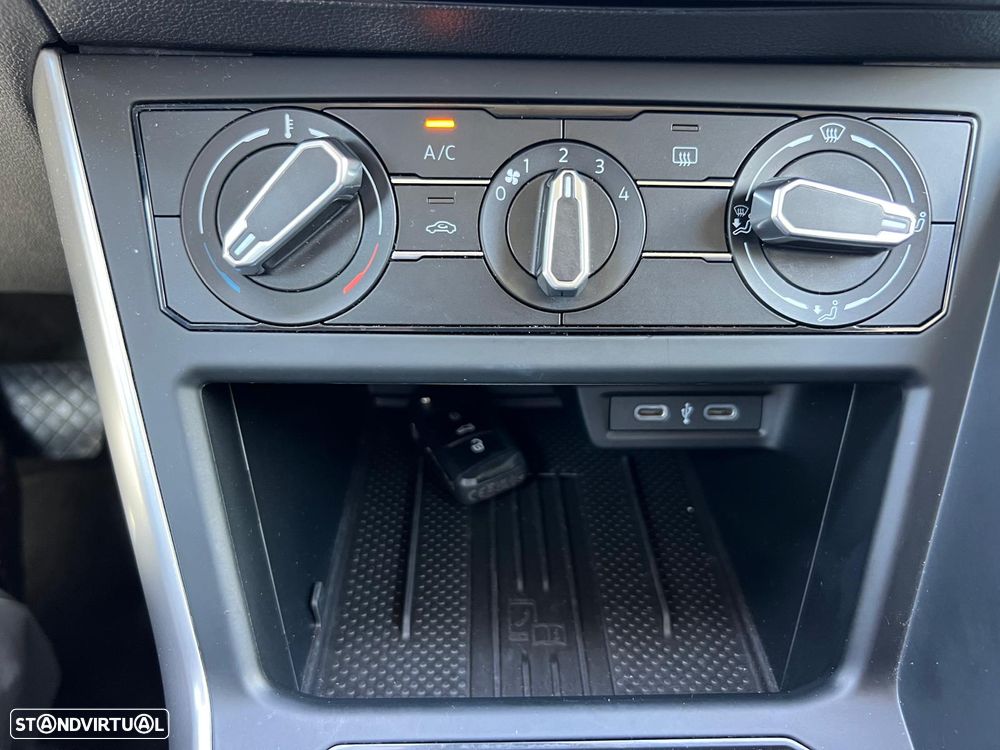 VW Taigo 1.0 TSI Urban DSG - 28