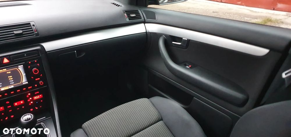 Audi A4 Avant 2.0 TDI DPF - 31