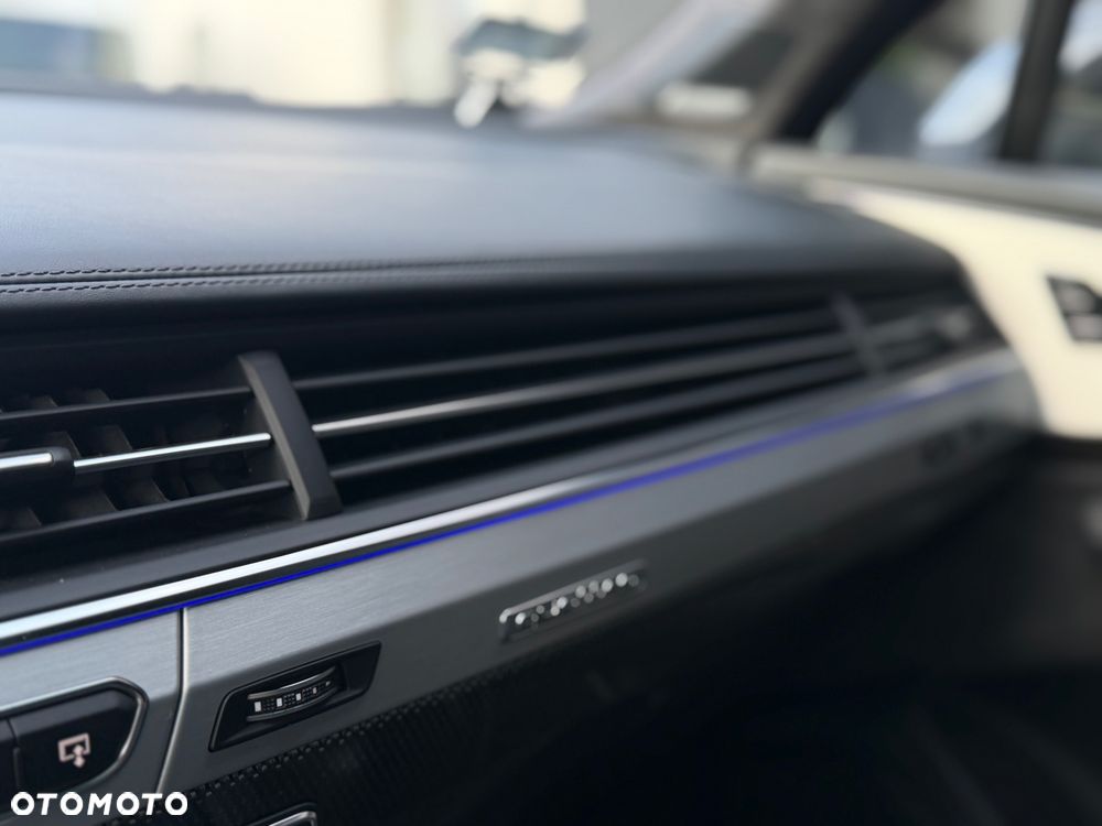 Audi SQ7 4.0 TDI Quattro Tiptronic - 34