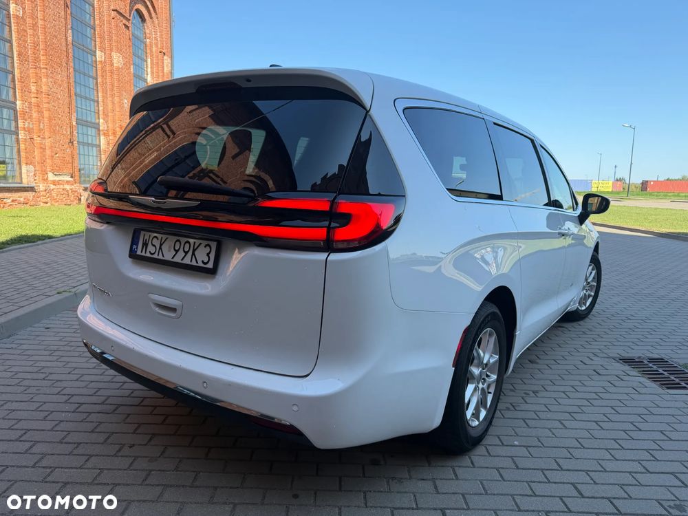 Chrysler Pacifica - 9