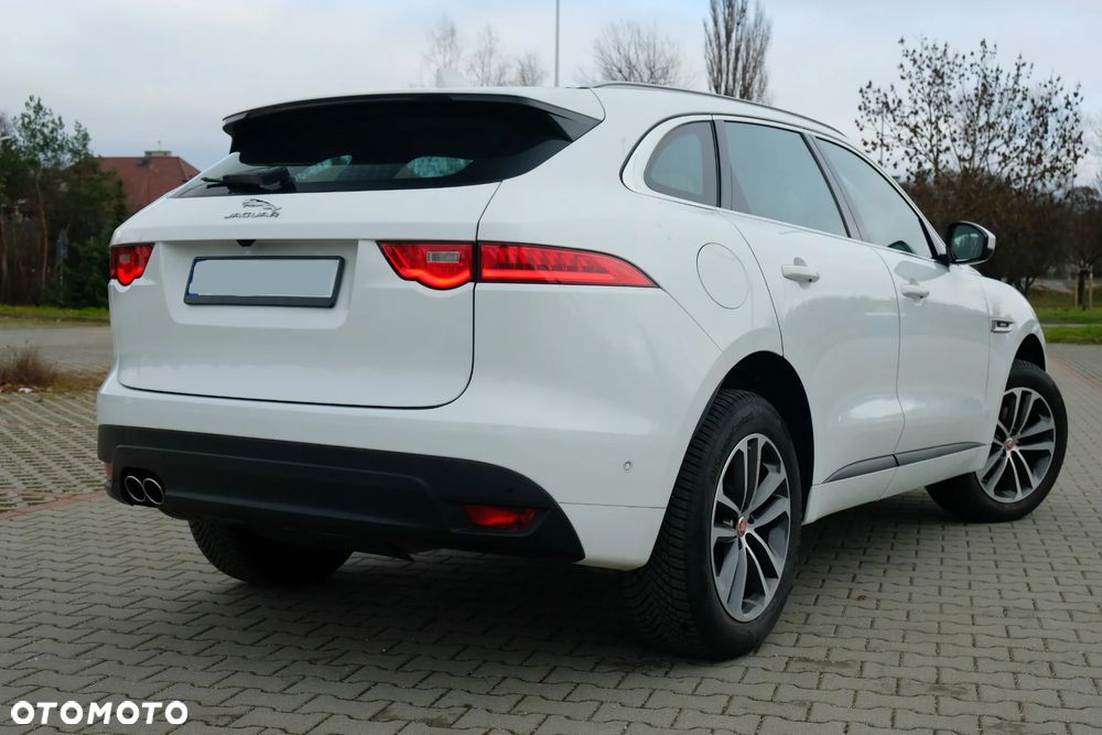 Jaguar F-Pace 20d AWD R-Sport - 12
