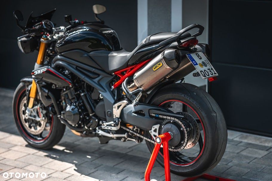 Triumph Speed Triple - 16