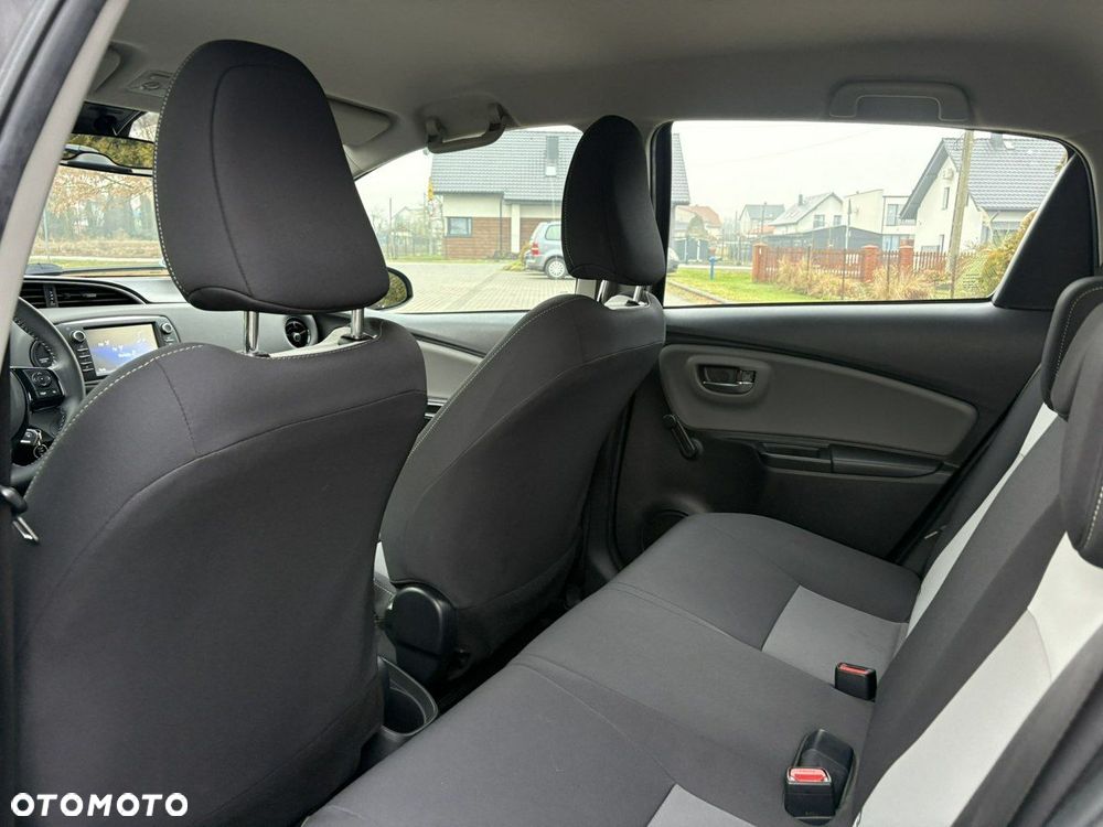 Toyota Yaris - 10